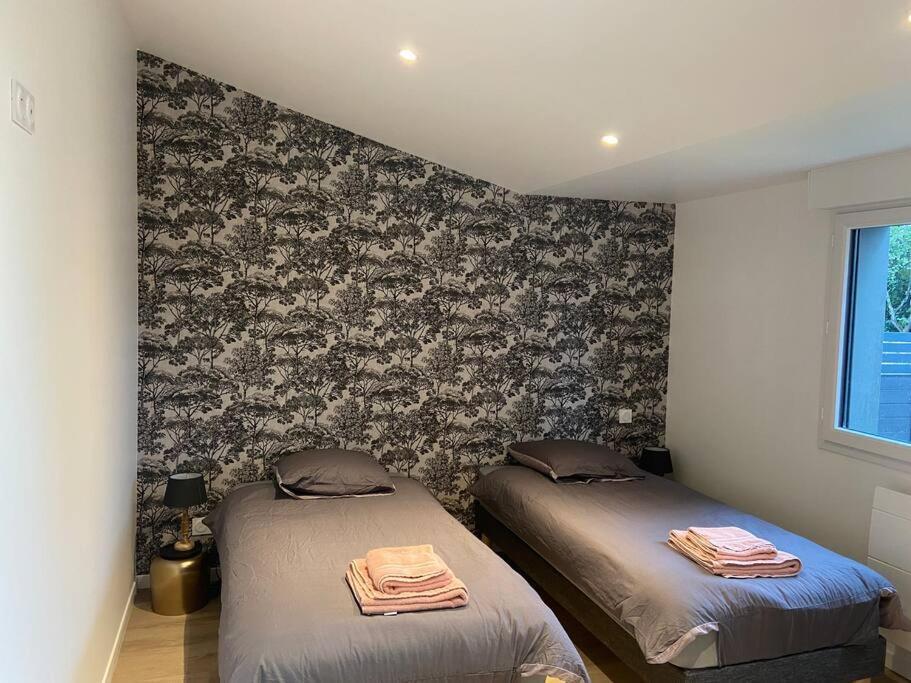Les Prunelles Maison De Village De 4 A 8 Personnes Précigné Exterior foto